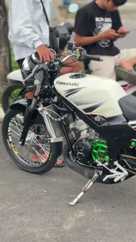 rakuat#xyzbca #twostroke #ninjass 