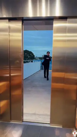 Nonchalant elevator chalienge successful#funnyvideos #fyp #interesting #usa 