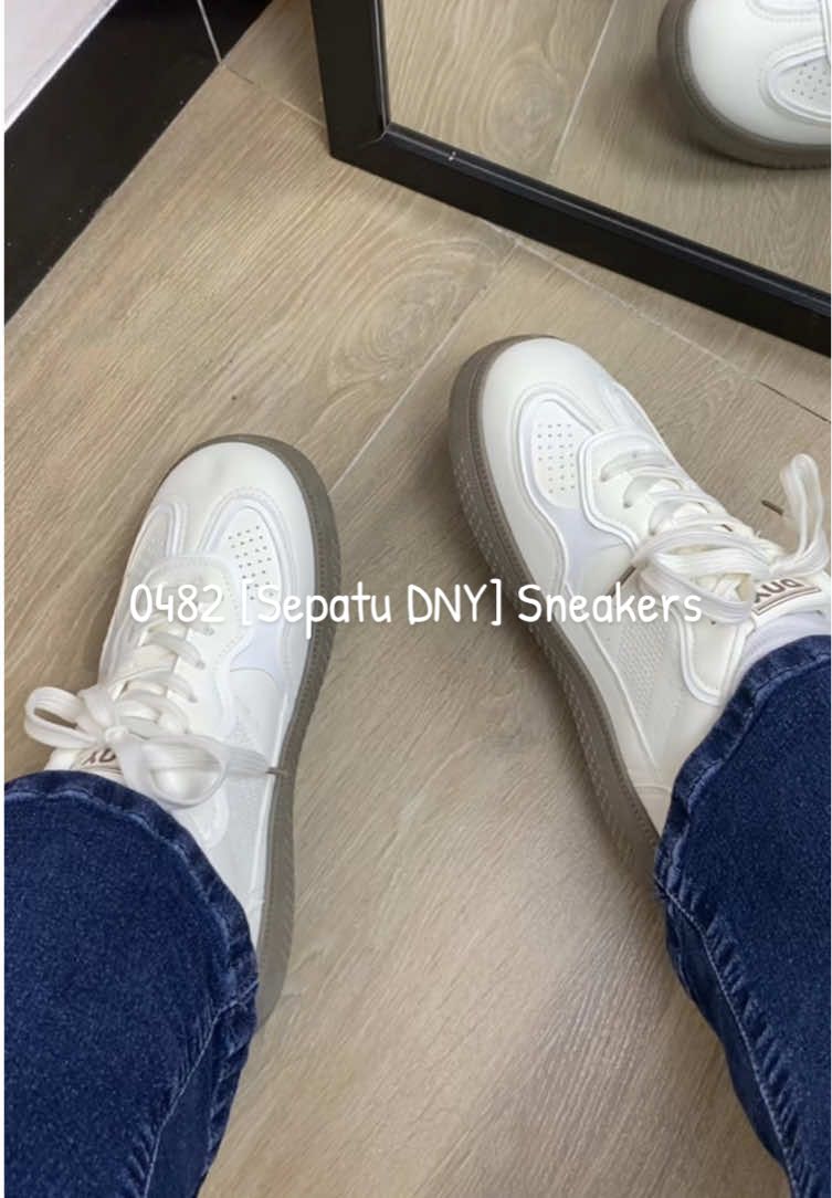 Rekomendasi sepatu sneakers cewek dari brand DNY 🥰 #dny #sepatudny #sneakerscewek #sepatucewek #OOTD 