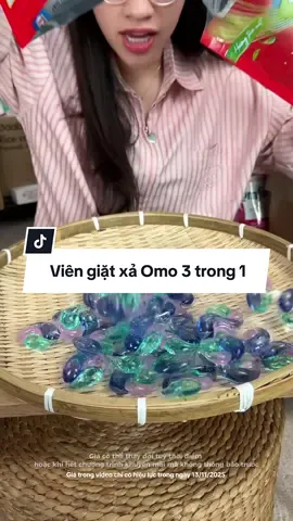 Viên giặt xả Omo, 3 trong 1, vừa giặt sạch, khử mùi, mà còn lưu hương lâu. Nhà mình muốn tiết kiệm cứ săn combo về dùng nha☺️#viengiat #viengiatomomatic3trong1tienloi #viengiatxa 
