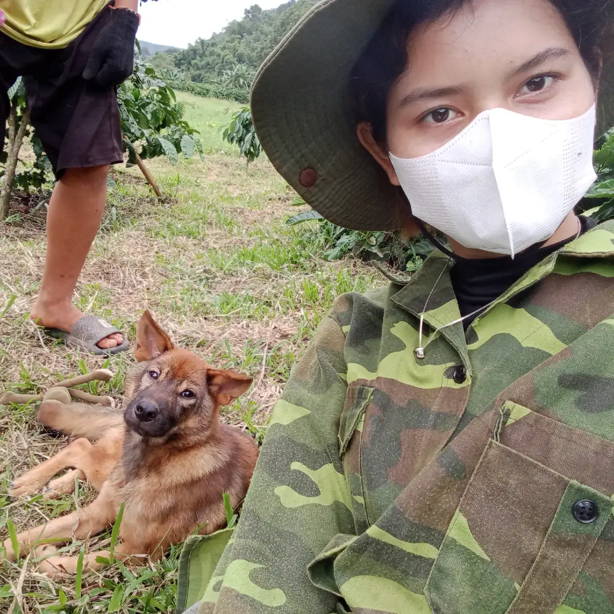 Giờ mới biết cảm giác thấm mệt khi phải tự đi kiếm từng đồng tiền😔