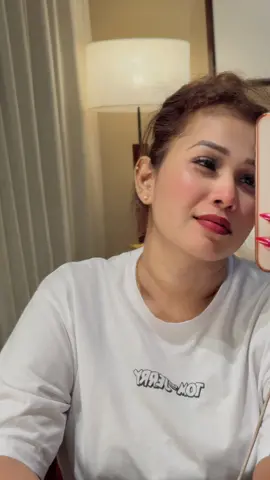 මේ ලෝකේ ඉන්න නපුරුම නරකම මිනිස්සු ඉදියෙ මගෙ ජීව්තේ..අදටත් මගෙ ජීවිතේ එහෙම කීප දෙනෙක් ඉන්නවා..මගෙන් දෙයක් අරන් මාව හිස් මනුස්සයෙක් කරලා ජීව්තේ ම අපායක් කරලා දාලා ගිය මිනිස්සු බොහොමයි🥹 කාලයක් එයි එදාට මම උඩ පැන පැන නටනවා මට කරපුවා උන්ට පත්තු වෙනකොට 🙊😂#foryoupage❤️❤️ #loveyourself❤️ #dileeshafernando #onemillionaudition #everyonefollowershighlight 