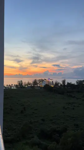 រស់នៅរាល់ថ្ងៃបើចង់មានក្ដីសុខត្រូវតែបង្កើតសំណាងដោយខ្លួនឯង#✌️