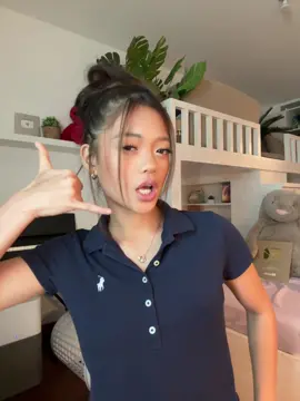 texting or kissing idk anymore 😭 #asian #fyp #christmas #2010 