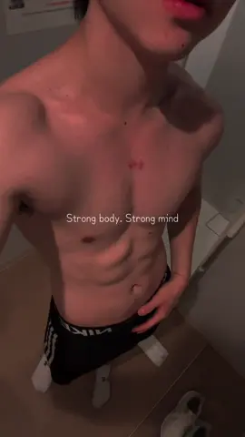 Keep your head high. Focus on your goals. Mind and body are connected. #mind #body #motivation 