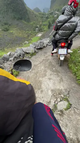 Ái ái zà đi đường này chân không chạm đất luông #mapileng #vairalvideo #xhuong 