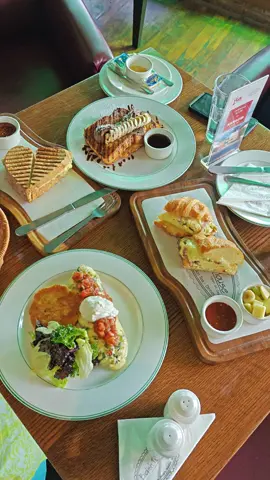 #fyp #perksofbeingkashmiri #foryou #eth #breakfast 