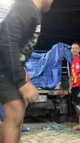 laki-laki akan kehilangan cintanya ketika sedang sibuk bekerja 🙂 #galaubrutal 