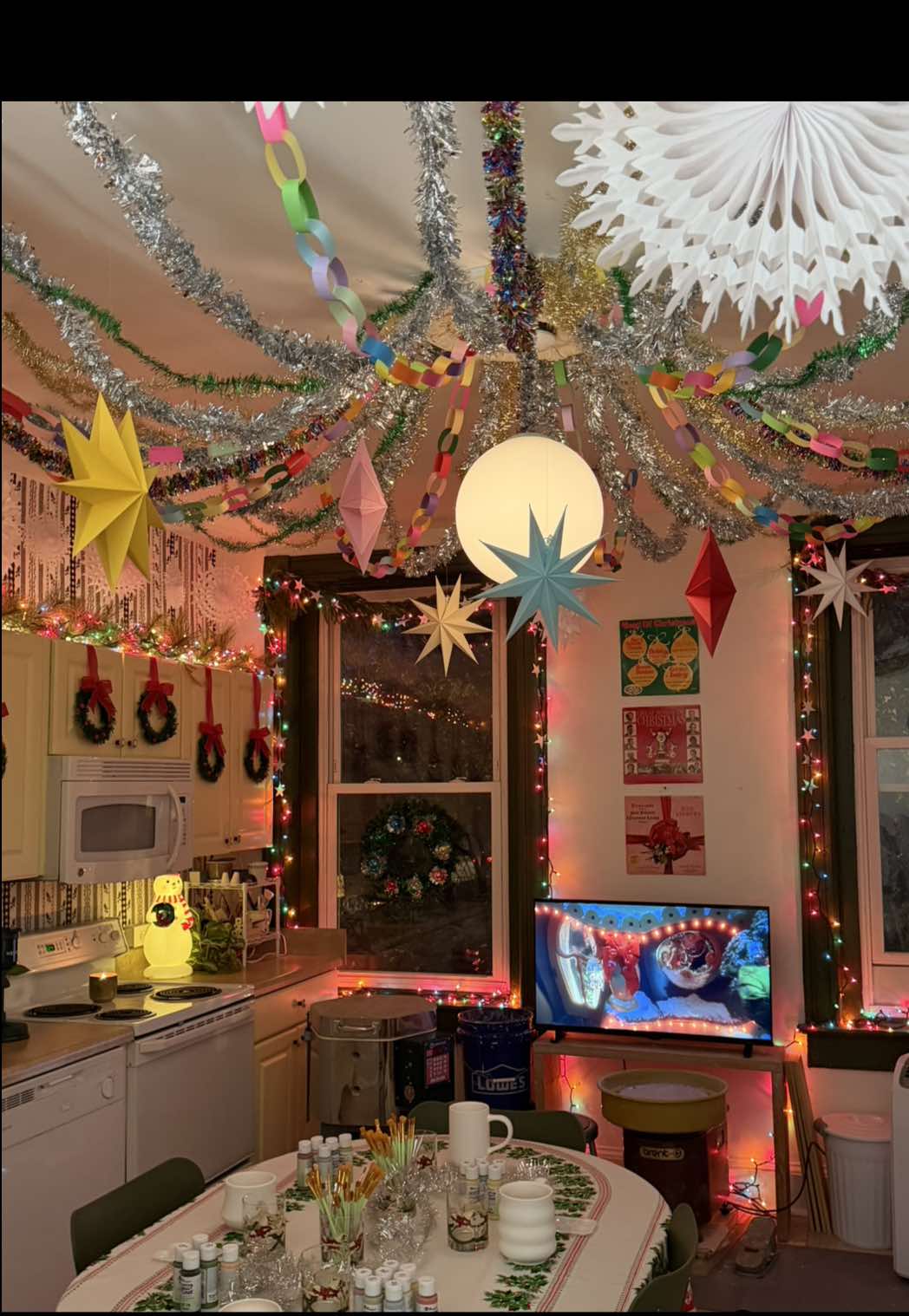 Give me a Christmas that feels like childhood #vintagechristmas #ceramics  #nostalgia #christmas #90s 