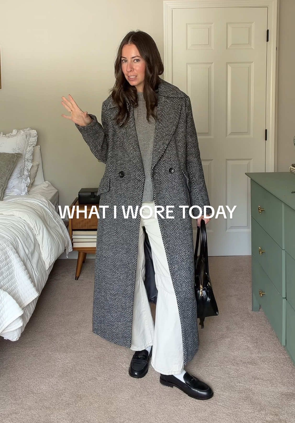 What a cold weeks it’s been!! What I wore today ❤️ #OOTD #woolcoat #longcoat #loafers #loafersoutfit 