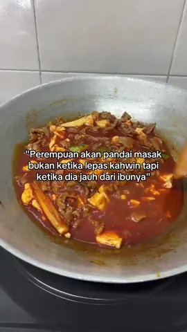 Dari tak pernah masak terus jadi pandai masak.🙃🥹 #sukamasak #surirumah #pandaimasak #resepisimple #fyp 