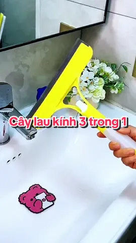 Cây lau kính tích hợp bình xịt nước và chổi gạt 3 trong 1 tiện lợi #caylaukinh #caylaukinhcamtay #caylaukinhmini #caylaukinh3in1 #caylaukinhphunsuong 