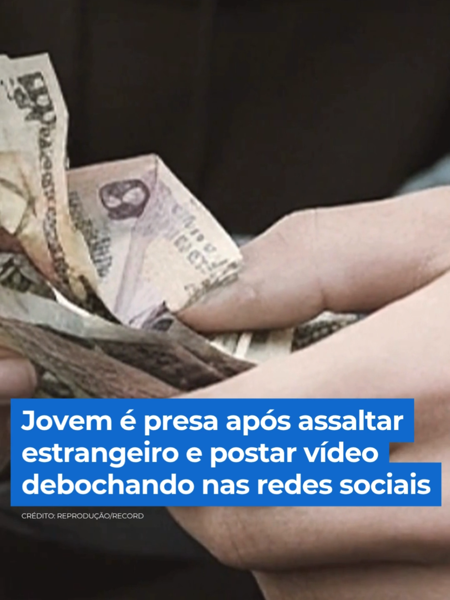 Uma jovem foi condenada a mais de dez anos de prisão por roubar um homem iraquiano e debochar do crime nas redes sociais. O caso aconteceu em São Paulo e ganhou repercussão pela forma como a criminosa agiu. De acordo com a investigação, a mulher tentou dopar o estrangeiro usando um pano embebido com um produto químico. A vítima, no entanto, conseguiu se defender e evitar o desmaio. Em seguida, a jovem utilizou uma arma de choque para obrigá-lo a realizar transferências bancárias 👉 Assista à reportagem completa do #BalançoGeral em R7.com/balancogeralmanha