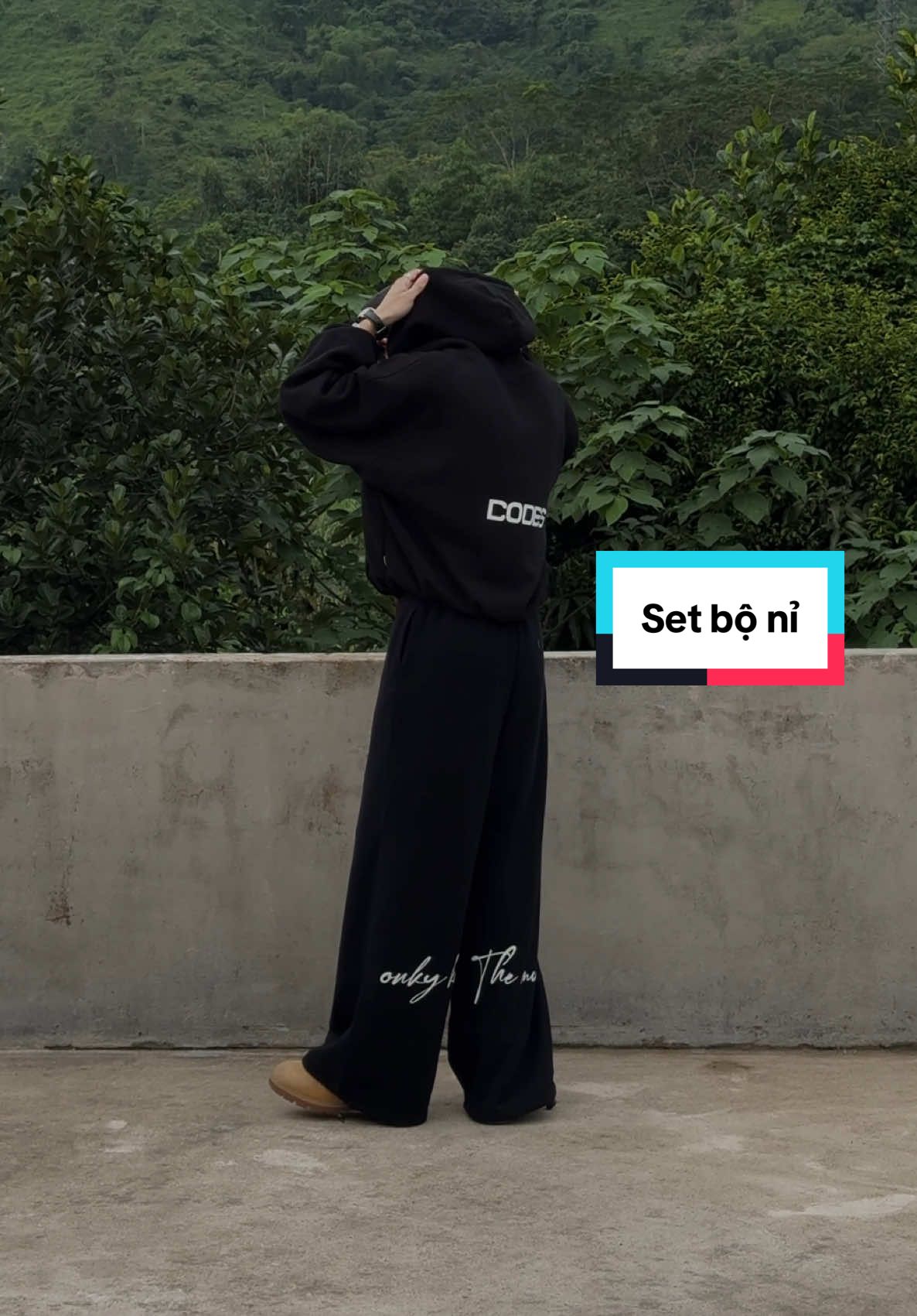 Cả set hơn 2 lít ae ko nghe nhầm đâu,..đúng shop bán bịp thật ae ạ #xuhuong #thoitrangnam #tiktokshop #muadong #phoidonam 