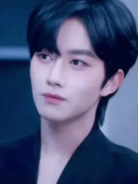 Vibe đúng chuẩn bạch nguyệt quang xé sách bước ra :3 #xh #黄星 #huangxing #HoàngTinh #eliothuang 