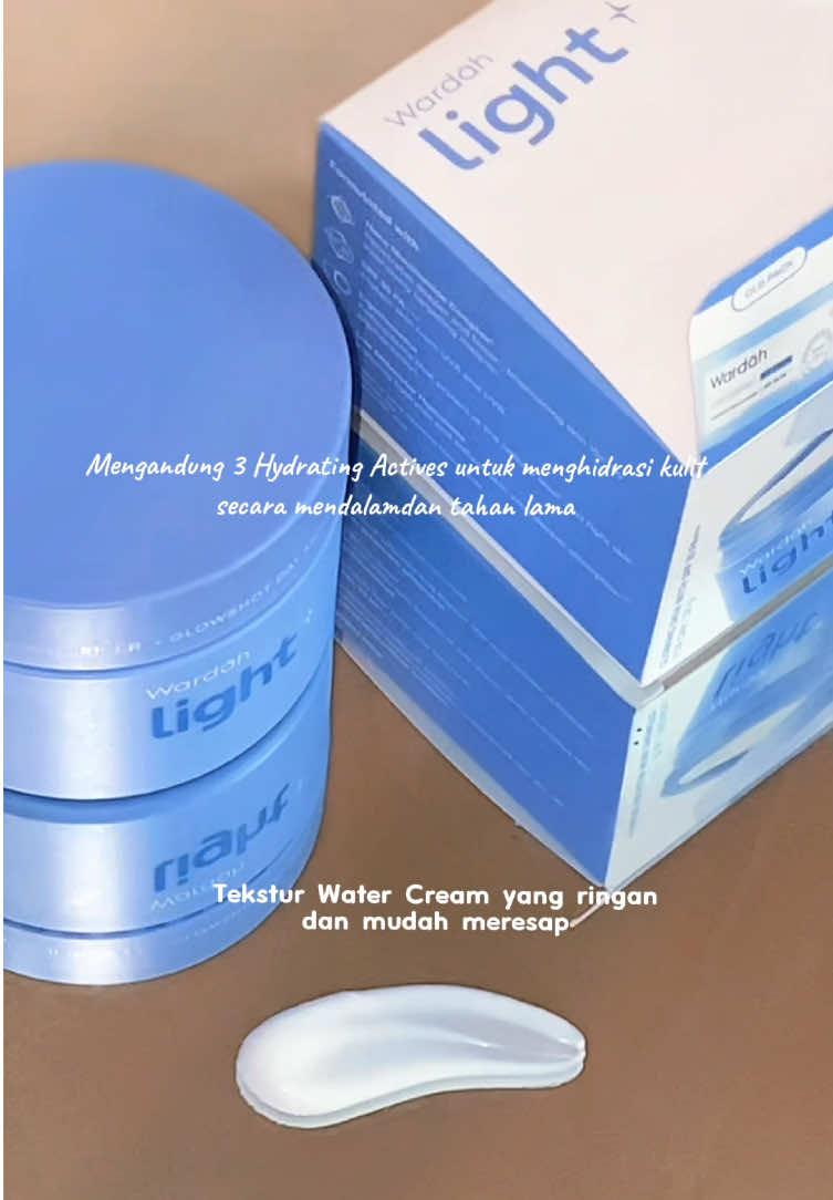 Cerah alami, lembap maksimal 💧✨ Wardah Light+ bukan cuma moisturizer tapi kunci kulit glowing dan ringan seharian! 💙  @WARDAH INDONESIA @Wardah Beauty Malang @lightplus @1M_STAR @I’m Star Creator Hub  #lightplus #lightplusmoisturizer #lightpluscrew #lightpluscrewmalang