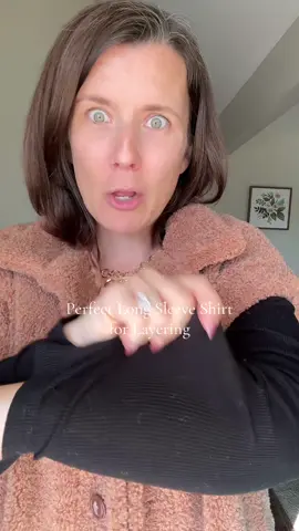 Long sleeve shirt perfect for layering #layeringoutfits #longsleeve #longsleeveshirt #longsleevetop #ribbedlongsleeve 