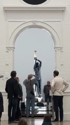 Only today! The premiere of ‘Flaying of Marsyas’, a new durational performance by artist Miles Greenberg.  From 11 - 6 pm in the IMC Gallery of Honor, entrance for everyone with a museumticket. 