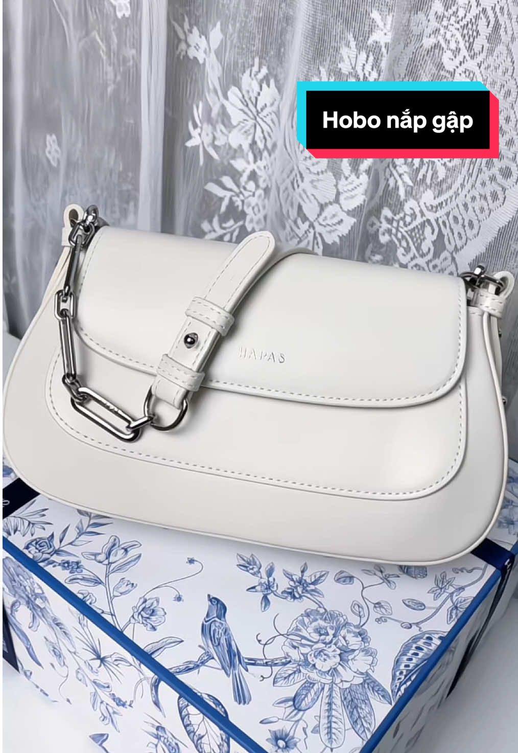 Thanh lịch – sang xịn – dễ phối đồ 🤍 Túi HAPAS nắp gập dây xích tinh tế, chuẩn gu nàng hiện đại yêu sự tối giản mà vẫn nổi bật ✨#thờitrangnữ #tuixinh #PhụKiệnCaoCấp #quatang #hapas 