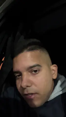 ESPERANDO PARA DESCARREGAR 