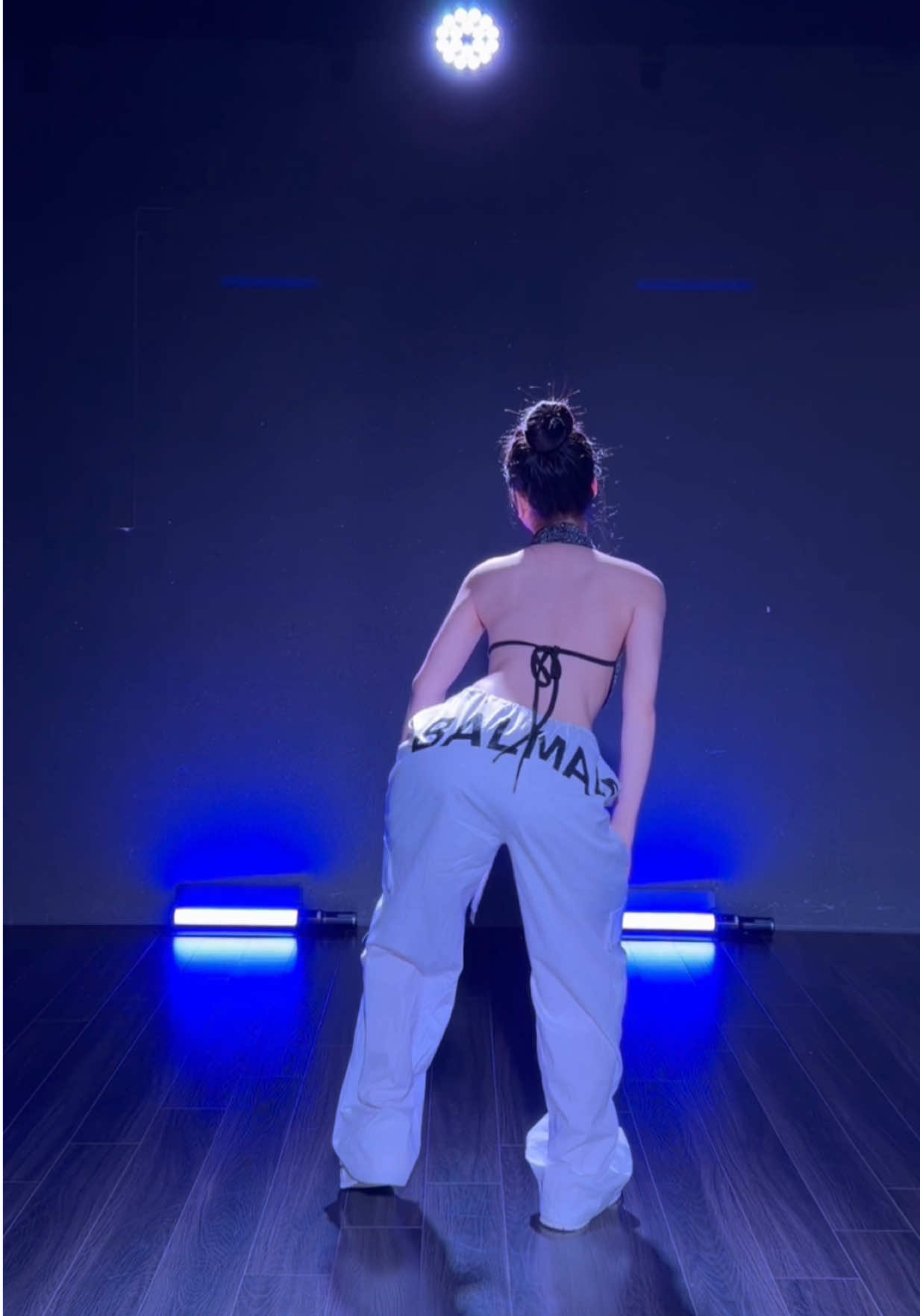 A ấ a #viral #xuhuong #dancebar #fyp #daynhay 