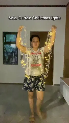 Pakurtina yunh style ng christmas lights na to! #christmaslights #curtainchristmaslights #solarchristmaslights 