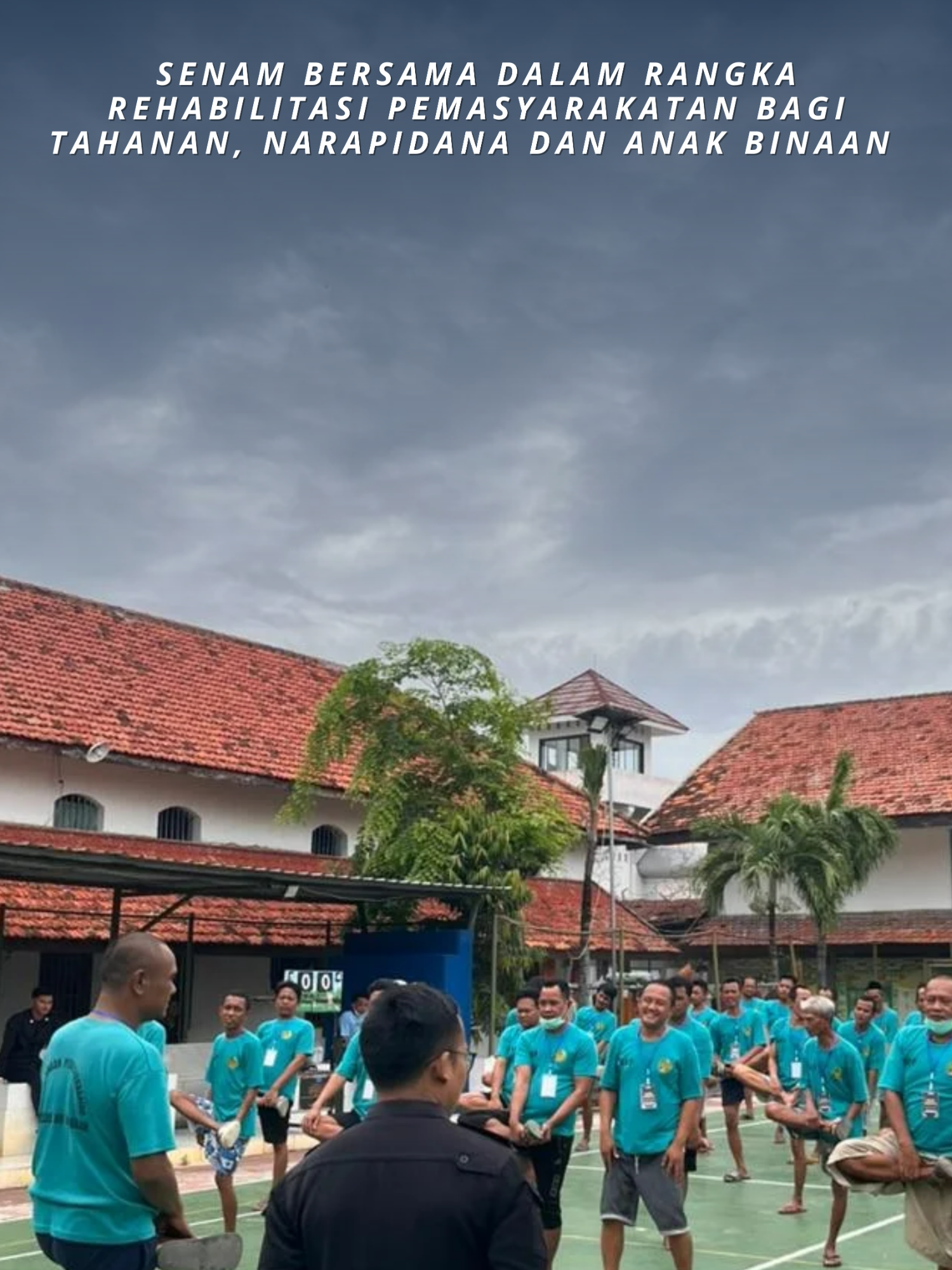 Rutan Kelas IIB Bangkalan Kantor Wilayah Direktorat Jenderal Pemasyarakatan Jawa Timur melaksanakan Senam Bersama WBP Dalam Rangka Rehabilitasi Pemasyarakatan Bagi Tahanan, Narapidana dan Anak Binaan Humas Rutan Bangkalan @kemenimipas_ri @agusandrianto89 @ditjenpemasyarakatan @pemasyarakatan.jatim #kemenimipas #setahunberdampak  #imipassetahunbergerakberdampak