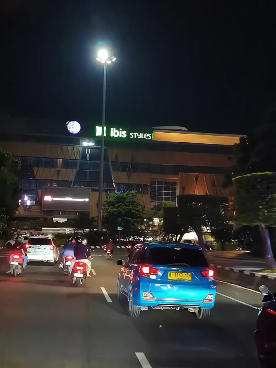 Original video by @zoomie77 📱 Google Pixel 7 Pro  🎥 Cinematic vidio @nalwavee  🔧 Cocok buat Story, Prank, Kata-kata  📥 Follow buat stok video original tiap hari #xyzbca #pixel7pro #fypppppppppppppp #mentahanvideo #mentahan #semarang #semarangstory