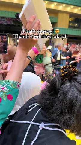 We’re just shocked! #arianagrande #yellowcarpet #thewicked