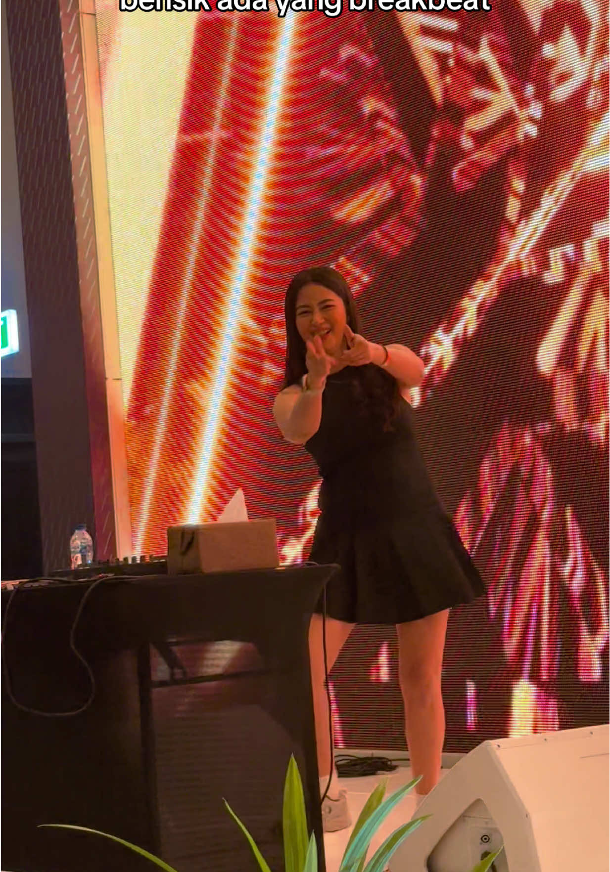 Breakbeat tin aja zhaayyy 💃 #breakbeat #partyquotes 