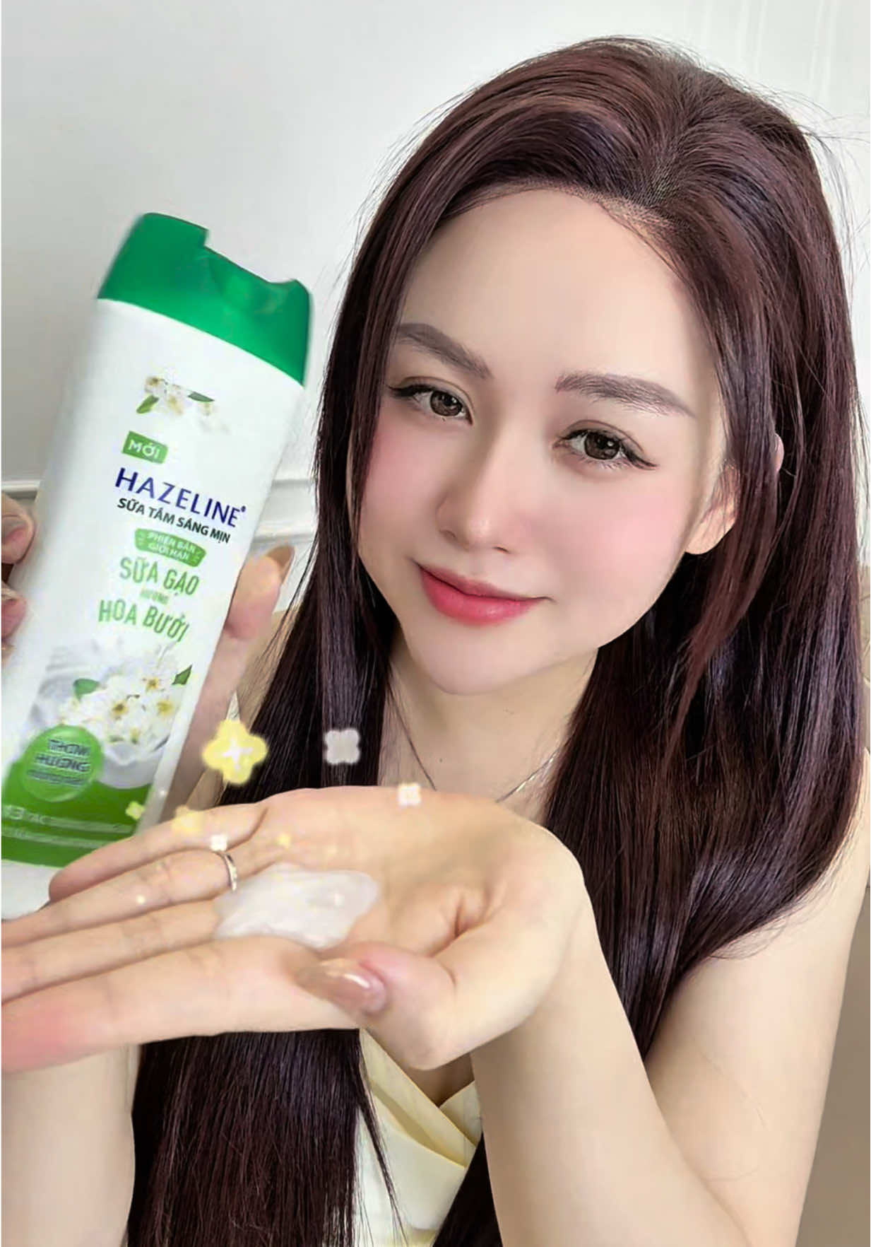 Hazeline sữa tắm sữa gạo hương hoa bưởi quá đỉnh mấy bà ơi! Thơm mà rẻ lắm luôn này 🤨 #Hazeline #SữaTắmHazeline #TrắngGìMàThơmThế #HazelineNướcHoaĐeee #HợpTáccùngUnileve 