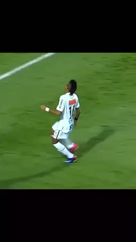 🎥 Neymar at Santos—the rise of a generational talent! 🌟⚽ Before dazzling Europe, Neymar was tearing up defenses in Brazil, showcasing his insane skills, flair, and goal-scoring ability. At Santos, he wasn’t just a player—he was a showman, putting on a spectacle every game. But here’s the debate—was this Neymar the purest version of his talent? Did he peak in Europe, or do you think his Santos days were unmatched? Drop your thoughts below! 👇 👉 Follow us for more legendary football moments and exclusive content. Celebrate the beautiful game with us! #Neymar #SantosFC #BrazilianTalent #FootballSkills #futbol 