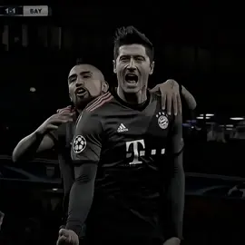 Robert Lewandowski adım adım Fenerbahçe'ye 😍. . . . . . #robertlewandowski #lewandowski #fenerbahçe #transfer 