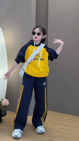 Set bộ đồ nỉ bé gái sành điệu mùa thu đông 2025 #nabikids #thoitrangtreem #quanaotreem 