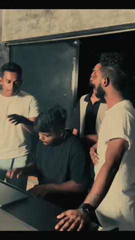 #HUMAANZ #srilankan_tik_tok🇱🇰 #vocalband #onlyforyou #foryourpages @chaamindu tharusha ♪ @Kavinda @dhanushkachandimal @❤️ Vish_music ❤️ 