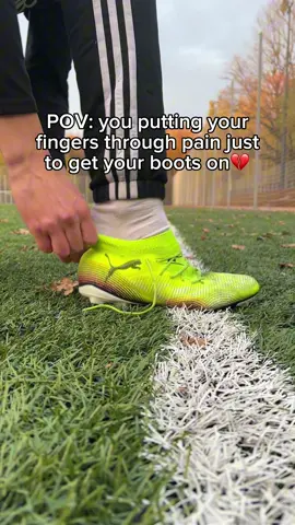 guys, is it painful..?💔😪 SUBSCRIBE! EVERYDAY NEW VIDEOS!) ✅ #football #pov #painful #boots #footballer 