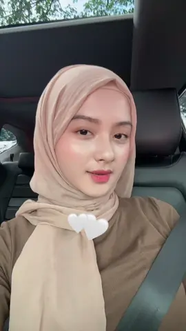 lebih ke ngaca sih ini