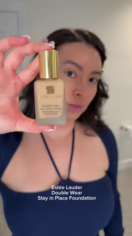 I haven’t used the @Estée Lauder doublewear stay in place foundation in a MINUTE. and WOW I fell right back in love! This is sooo lightweight with the perfect amount of coverage 🤩@CXS   #EsteeLauder, #GiftedByEsteeLauder, #DoubleWear, #MyShadeMyStory, #communityxseen