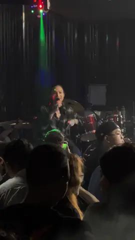 ပရိတ်သတ်တွေနဲ့ အတူတူ ပွဲကျခဲ့တဲ့ အတိတ်မေ့ရောဂါလေး 🤘🏻🖤 #liveshow #idol #fangirl #zigdgafxxk @zigdgafxxk #🔥 