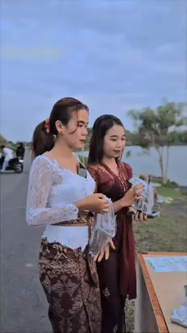 kamis manis #fyp #CapCut #cewekcantik #xybca 