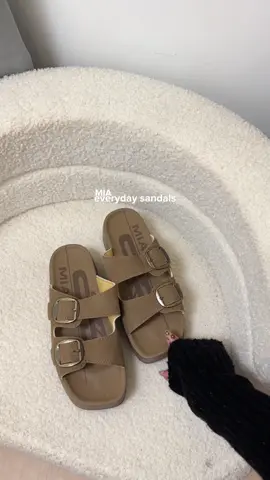 MIA flat sandals 