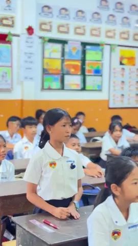 ការធ្វេីបទបង្ហាញដំបូងរបស់កូនស្រី#ថ្នាក់ភាសាបារាំង #ថ្នាក់ទី៥ជ២ #សាលាបឋមសិក្សាវត្តរាជបូណ៍ 