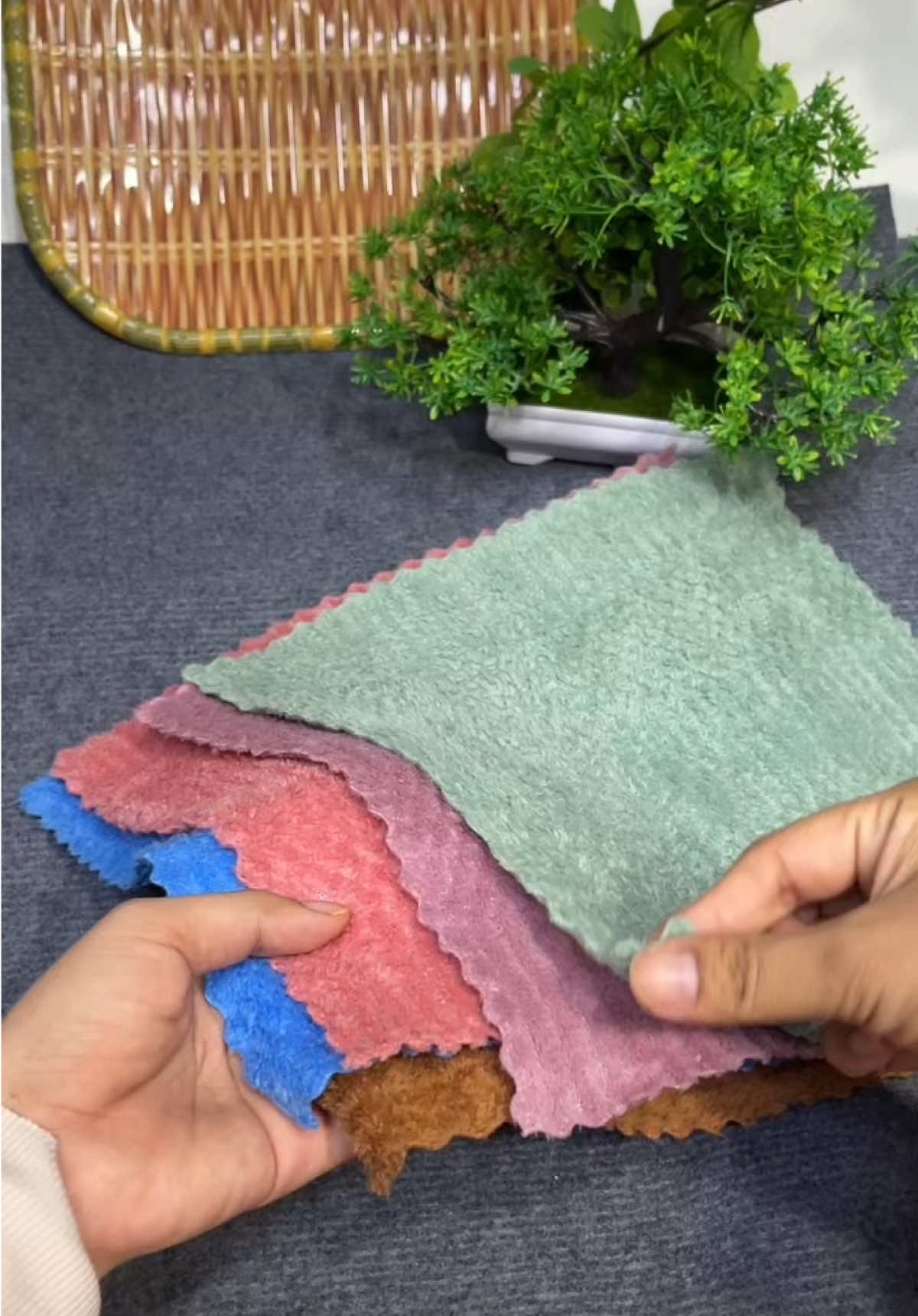 Khăn vuông đa năng combo 5 cái 19K #khangiadinh #khanvuong 