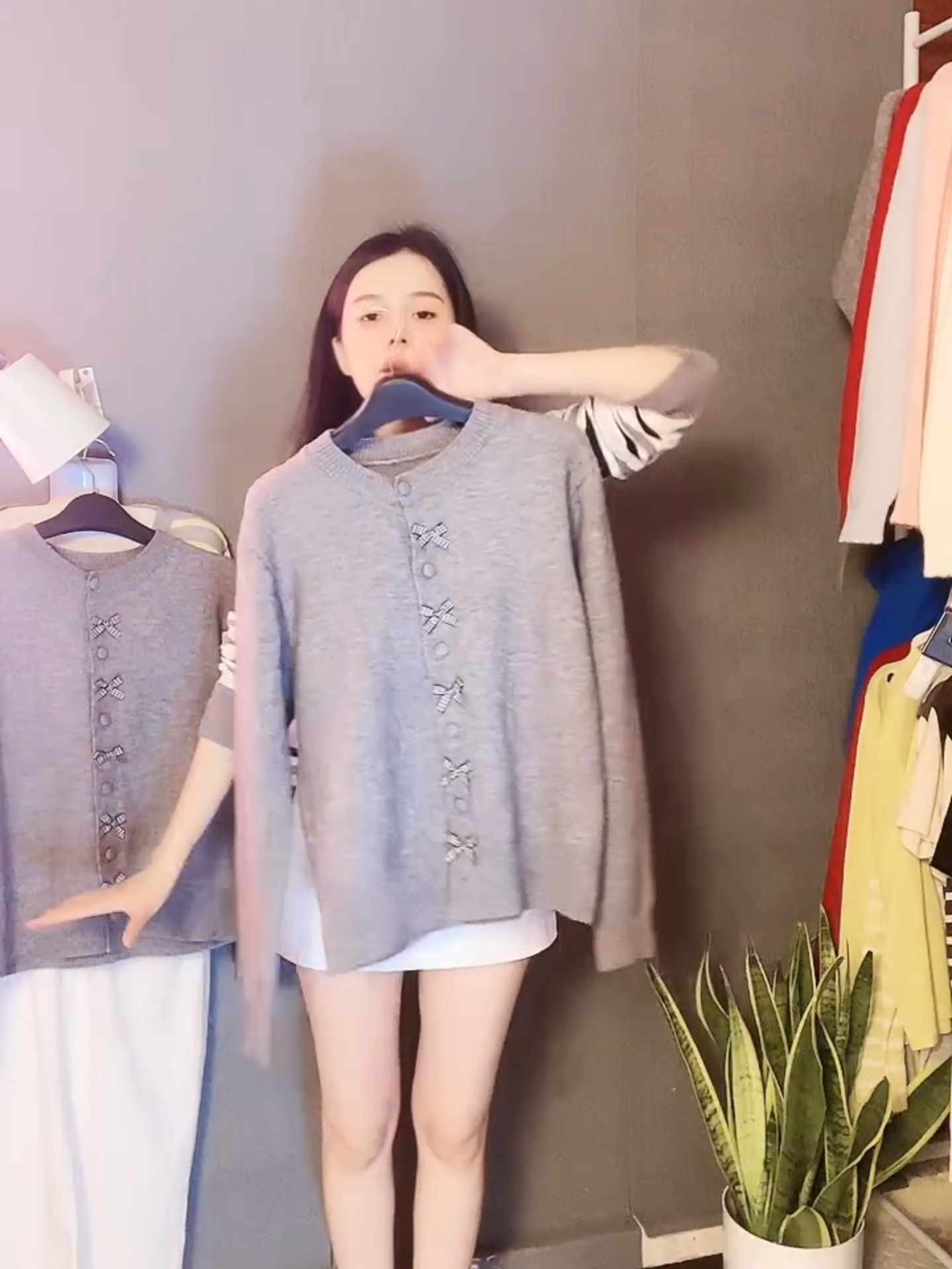 Lên sóng rồi nàng ơi 💃 Áo xinh, giá xịn – deal hot chỉ có trong live Mây Fashion thôi đó 😍 #mayfashionstyle #tiktoklive #aolen