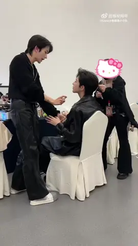 Tinh không make up là vibe tổng công s1tg tràn màn hình lun, mê tạo hình nhỏ điên. Chăm cho anh iu từng chút một🤭 #hoangtinh #eliothuang #khaudinhkiet #kipukaqiu #xingqiu 