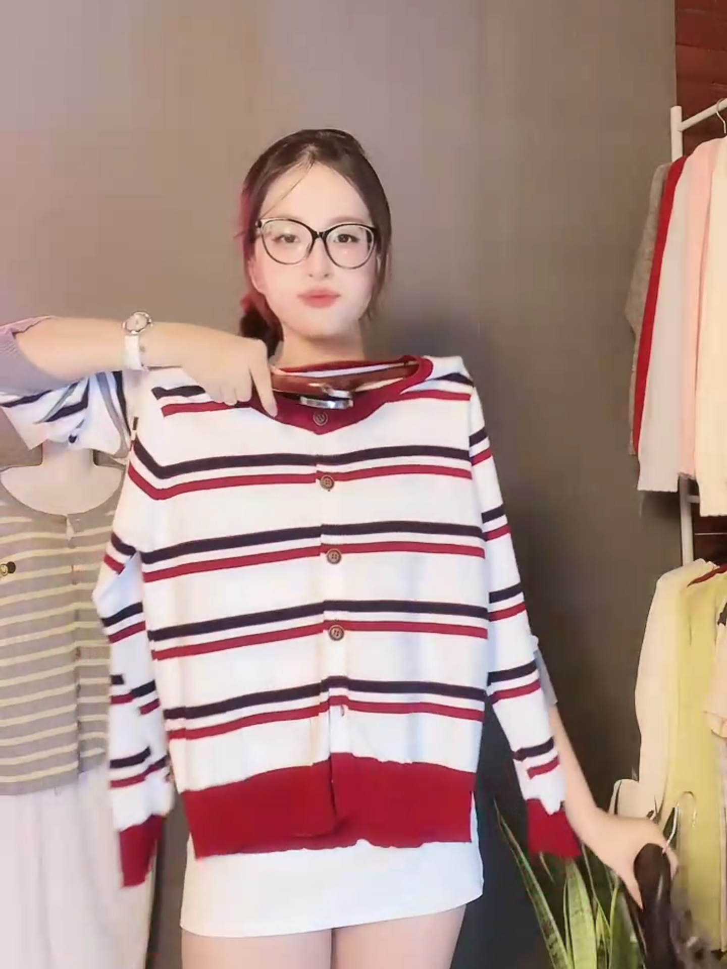 Đến giờ làm đẹp cùng Mây rồi nè 🌷 Hàng mới đủ style – giá yêu như crush 🥰 #mayfashionstyle #livehighlight #aolen