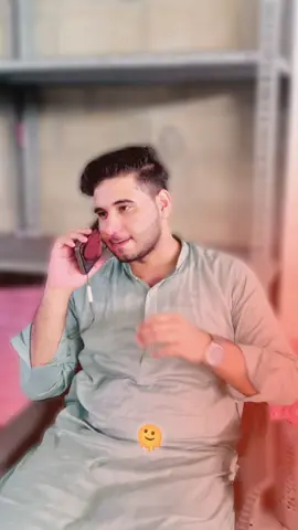 Call chal rhi h ky ni ?🫣😁#foryou #itxebad08 #karachi #unfrezzmyaccount #growmyaccount 