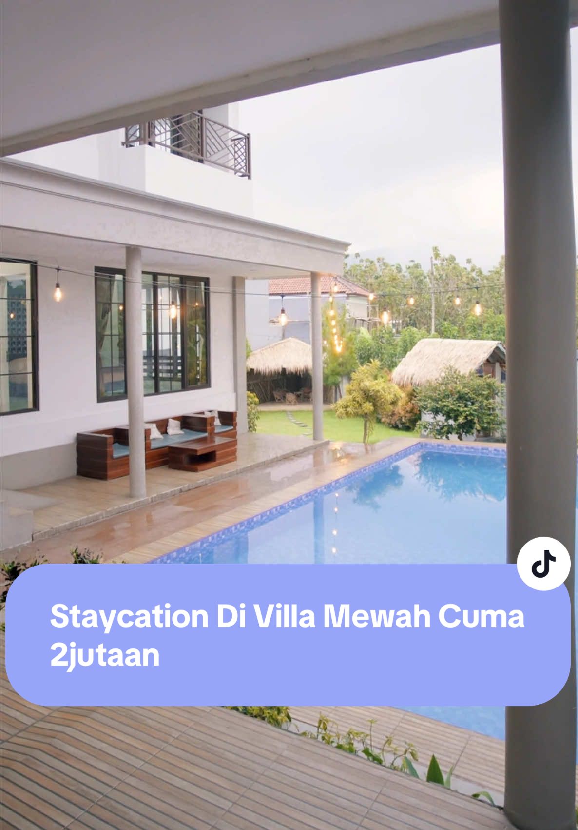 Staycation di villa mewah yang sebesar ini dengan bonus view cantik di Puncak cuma mulai 2jutaan!!😍 Ini cerita liburan keluarga kami di @Villa Adiba Cisarua  Lokasinya ada di Puncak, Bogor. Fasilitas lengkap dengan 5 kamar tidur dan kapasitas hingga 30 orang. Dilengkapi dengan ruang tamu yang luas, karaoke, parkiran, kolam renang, gazebo, playground, dapur, bilyard, tenis meja, hingga rooftop cantik dengan view pegunungan khas Puncak. Lihat review lengkapnya di video aku yuk! 😎 . . . #staycation #holiday #puncak #bogor #villapuncak        