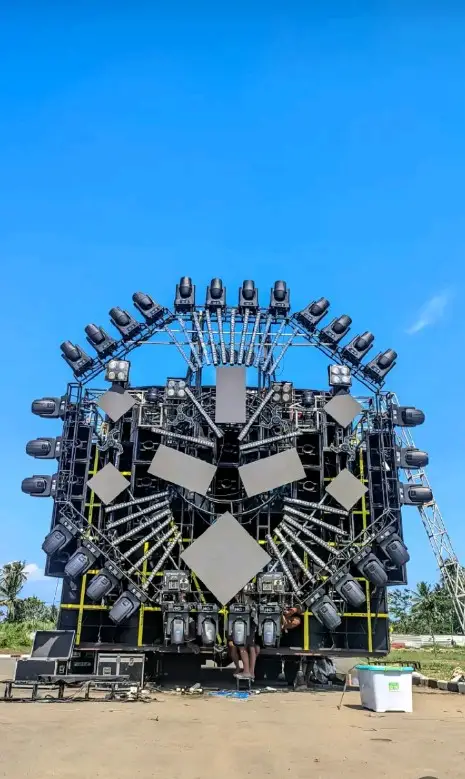 sinar music karnaval gampingan 2k25🙌🔥✨ #animasisoundsystem #soundjawatimur #sinarmusic #mentahan #fyp  @sinar music official 