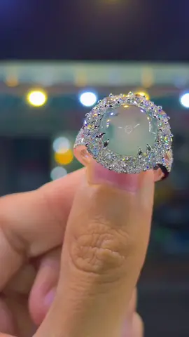 Halo kim cương kết hợp Phỉ thúy – sự giao hòa giữa vẻ đẹp hiện đại và phong thủy cổ điển. Ngọc dưỡng thần, kim lấp lánh – mẫu đặt riêng theo thiết kế và size ngọc ạ. ✨ KIM NGÂN VŨ ✨ 💎 Chuyên Chế Tác Trang Sức Kim Cương Lab Grown Diamond 💍 Nhận chế tác trang sức theo yêu cầu – độc quyền, tinh xảo từng chi tiết 🔄 Thu – đổi dễ dàng theo % niêm yết của Kim Ngân Vũ 💎 Giá siêu tốt – Có giấy kiểm định quốc tế IGI, GIA  📲 Zalo/CSKH: 0763 240 153 🏡 Địa chỉ: 72A Nguyễn Duy Dương, P.9, Q.5 (Kios 4 Duy Phước) 🕐 Giờ mở cửa: 11h–18h (T2–T7, CN nghỉ) #kimcuongnuoicay #labdiamond #cvd #hpht #kimnganvu